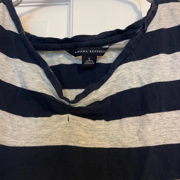 Banana Republic Striped Tee - Picture 2 of 3